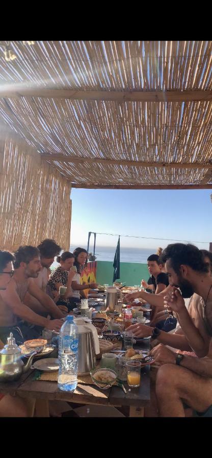 Sunny Wave Taghazout Surf & Yoga Hotel Exterior foto